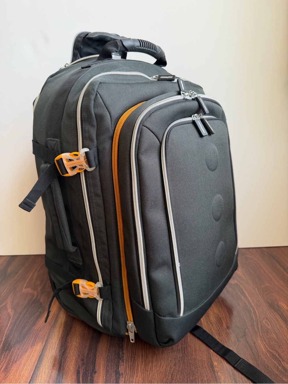 IKEA Family UPPTACKA Rolling Carry On Convertible Luggage